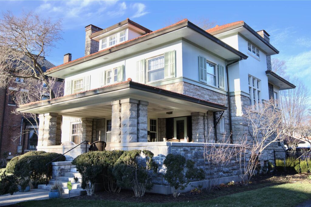 West Third Street exterior home view