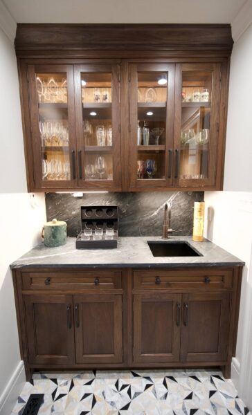 Whispering Wood wet bar